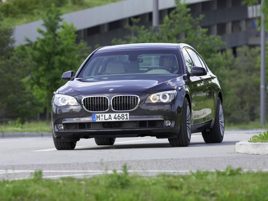  BMW 760Li Security 2009 года  (фото 1 из 16)
